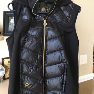 Michael Kors Vest with hood. Puffer vest, black, size large. Perfect condition.
